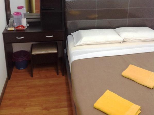 Silverwood Inn Мири Екстериор снимка