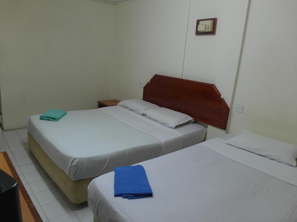 Silverwood Inn Мири Екстериор снимка