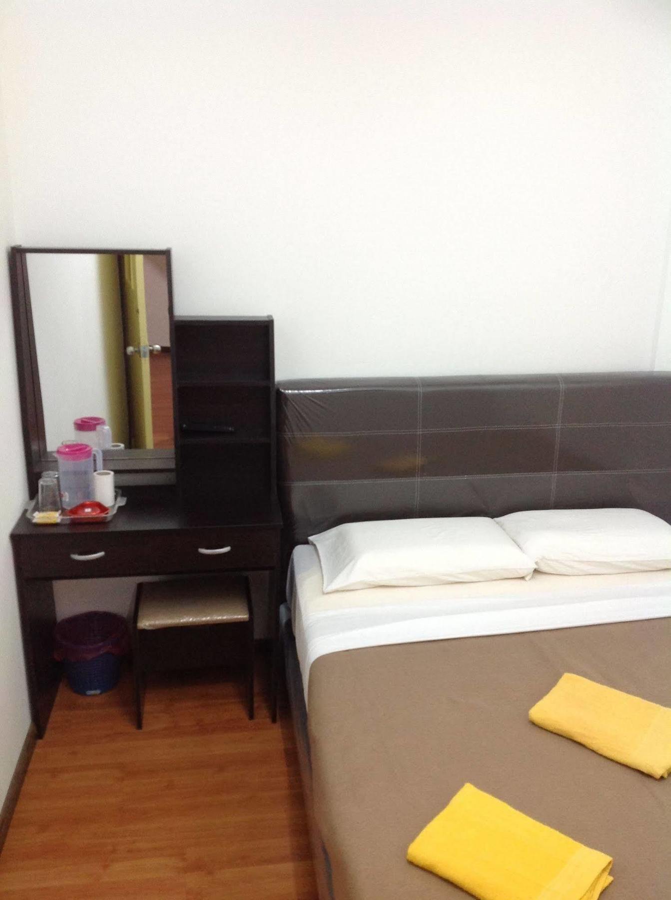 Silverwood Inn Мири Екстериор снимка